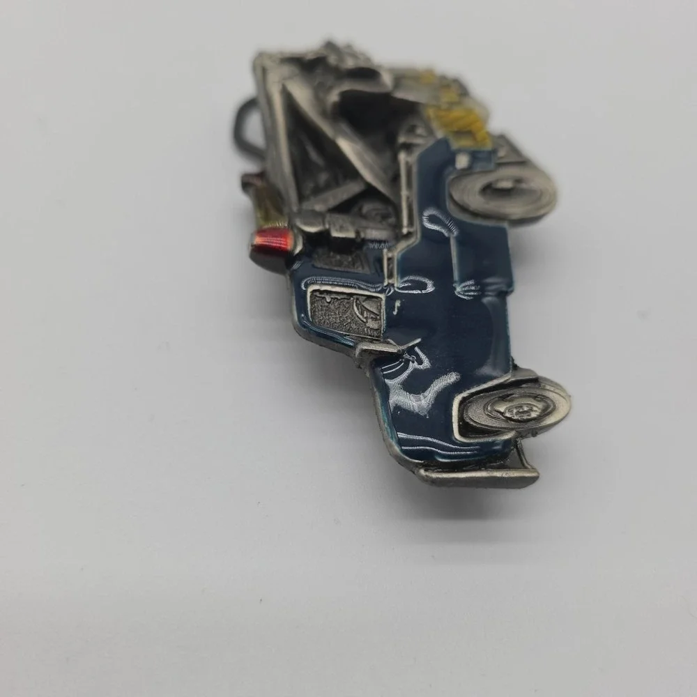 Vintage Rare BLUE 1980 Tow Truck Belt Buckle Made In USA #235 Great‎ American